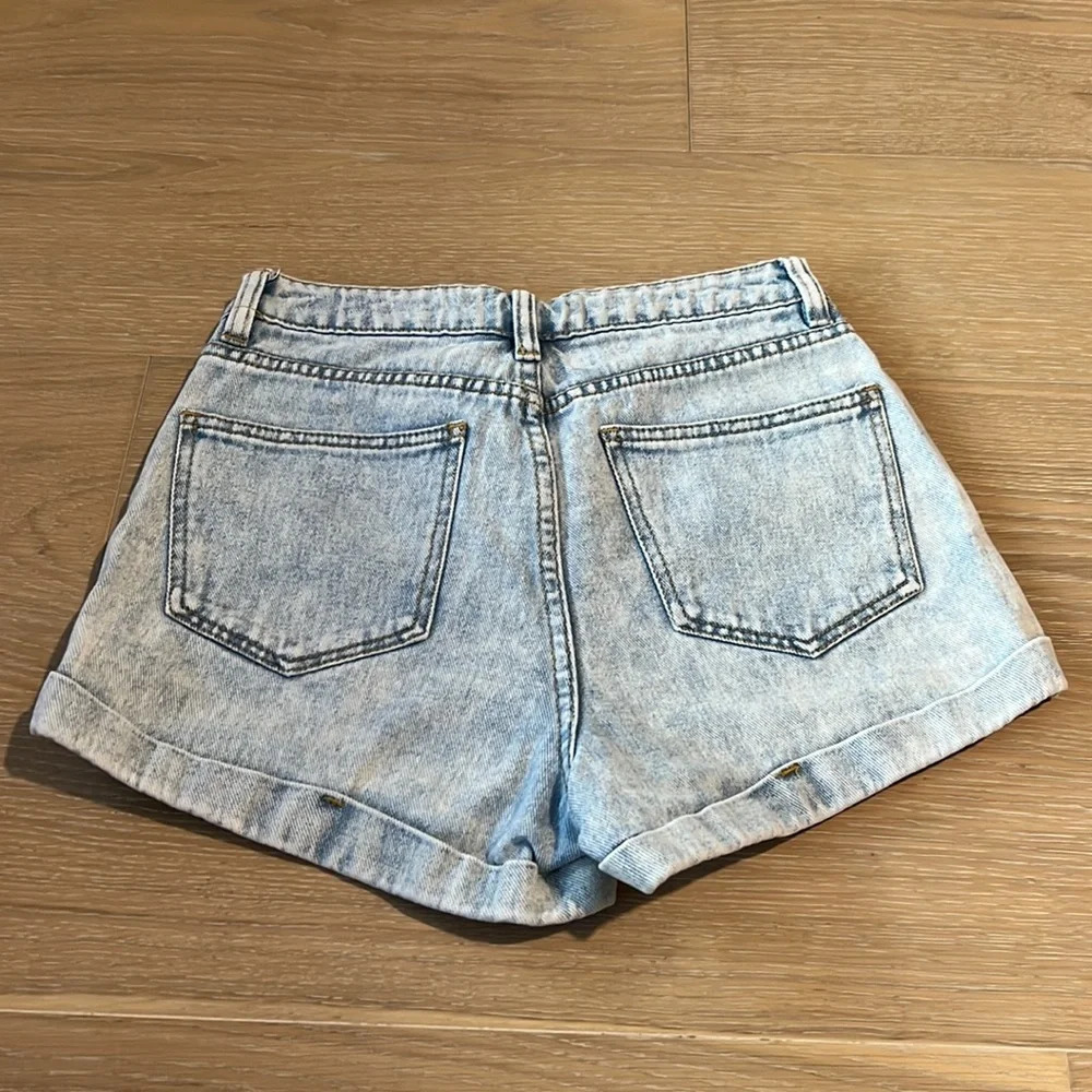 PacSun High Rise Mom Shorts Light Wash Jean Shorts Demin Size 25 Acid Wash - Picture 3 of 5